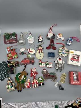 Lot of Christmas Ornaments Many Vintage Mixed Materials 31 Pieces